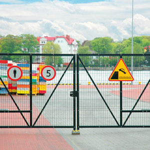 brama przemyslowa dwuskrzydlowa 002 300x300 Wisniowski: un ingresso con stile