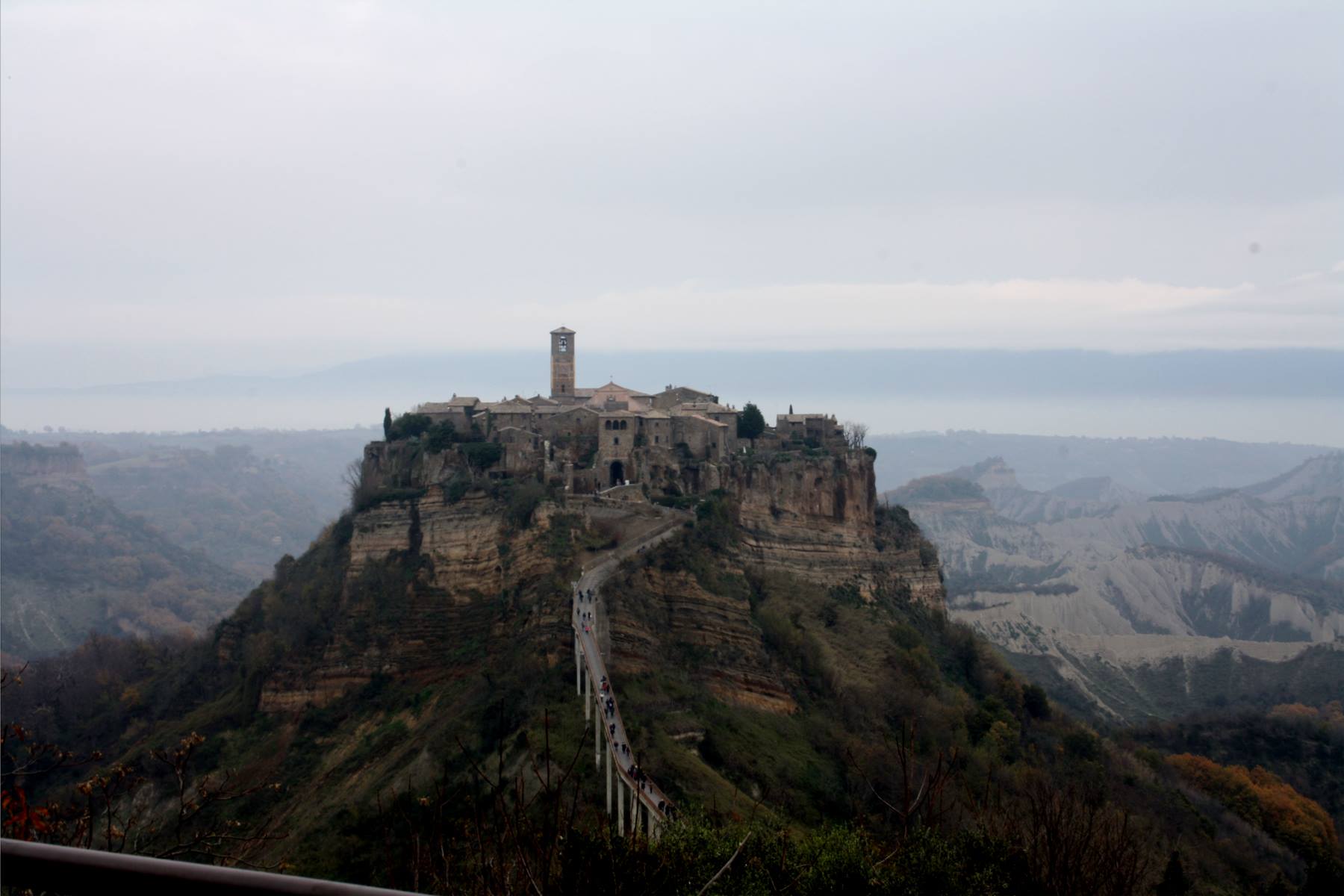 15384387 10209404898814364 5631649624568005338 o Portoni a 360°   memorie nascoste nella città che muore