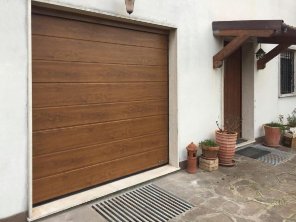 47477912 10156864540562380 451968793061621760 o 600x450 Fascino della Sicurezza con Wisniowski.