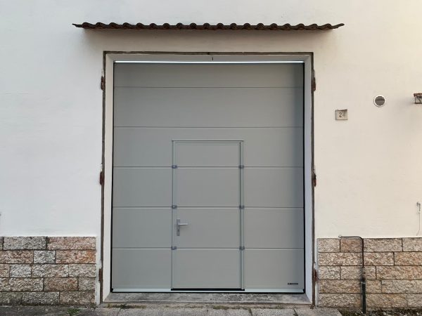 Garage protetto e comodo? Con un sezionale Dynamic System!