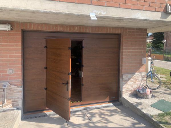 WhatsApp Image 2021 03 18 at 22.59.14 6 600x450 Accesso rapido in garage? Si, con la porta pedonale inserita.