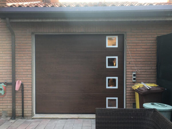 WhatsApp Image 2022 10 12 at 11.31.00 4 600x450 Portoni sezionali Wisniowski: sicurezza garage garantita al 100%