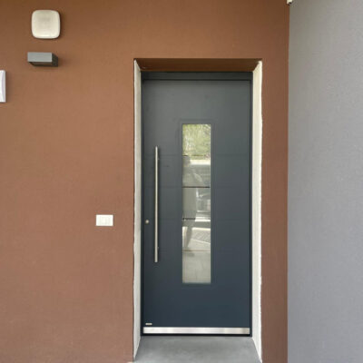 WhatsApp Image 2024 06 19 at 12.14.02 400x400 Posa certificata UNI 11673 2:2019 per i portoncini