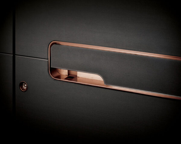 Luxor Handle PVD coating 600x476 Pirnar: un mondo di novità